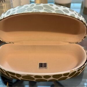 Chic Hardshell Animal Print Glasses or Sunglasses Case
